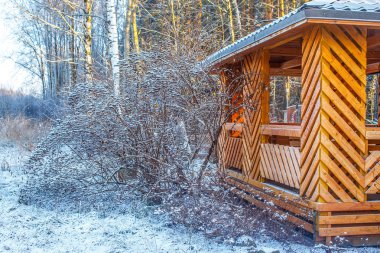 Köy kış zamanında. Medeniyetten uzak