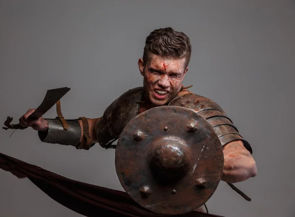 Gladiator in attack position — Stock Photo, Image