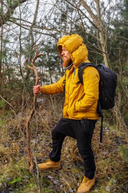 Sakallı bir adam profili