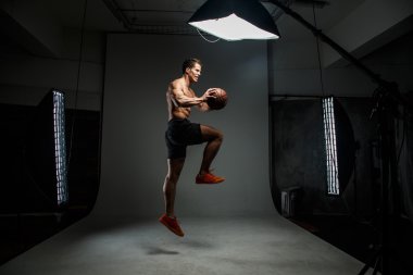 Sepet topu eylem adamla