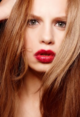 Kırmızı saçlı kadın ateş Studio