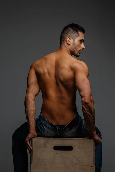 Muscular guy from back — Stock Photo, Image