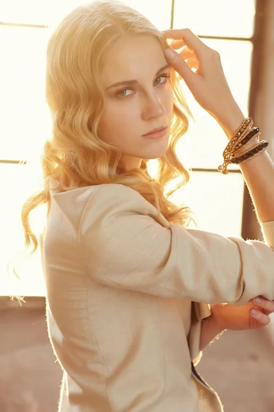 Blond female posing — Stock Photo, Image