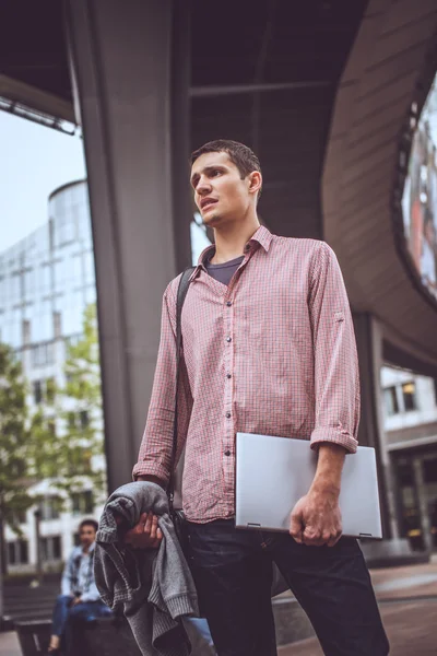 Hombre en la calle —  Fotos de Stock