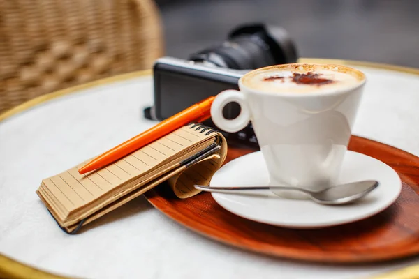 Tasse de café sur la table. — Photo