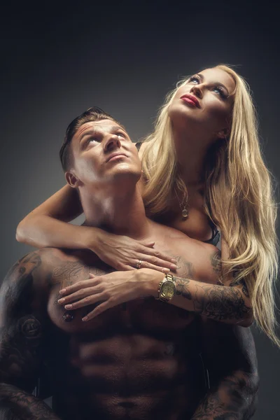 Tattooed male and female. — Stock Photo, Image