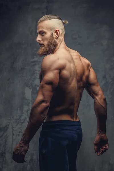 Shirtless muscular guy from back — Stock Photo, Image