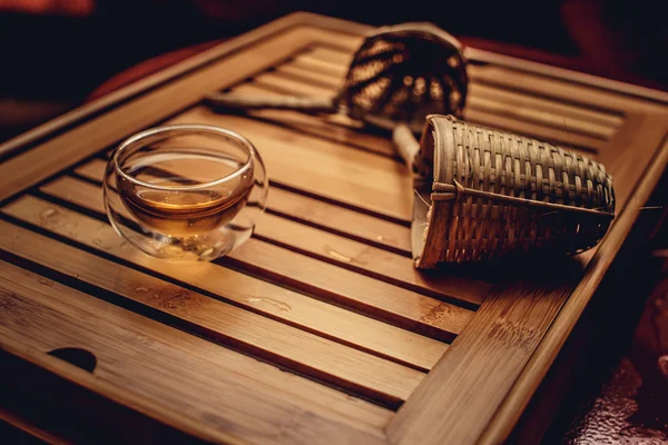 Bardak cam ahşap tablo.