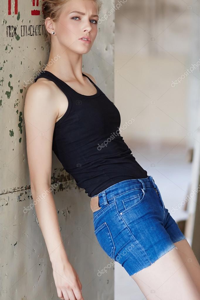 Jeans Chicas En Chores Fashion Short De Chica Imagenes De Chicas