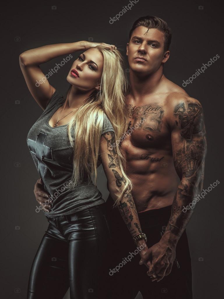 Pareja sin camisa fotos de stock, imágenes de Pareja sin camisa sin royalties | Depositphotos Pareja sin camisa fotos de stock, imágenes de Pareja sin camisa sin royalties | Depositphotos