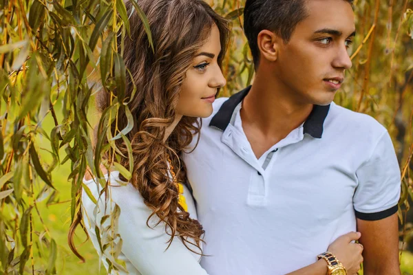 Casal casal desfrutar uns dos outros . — Fotografia de Stock