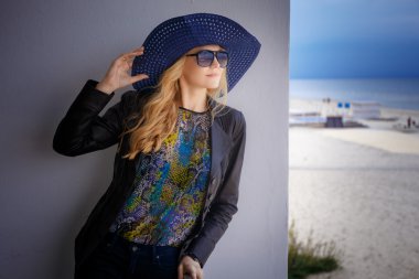 kadın büyük yaz şapka