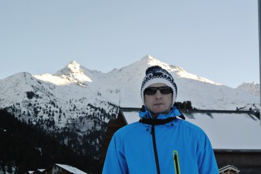 Kayak kayakçı adam.