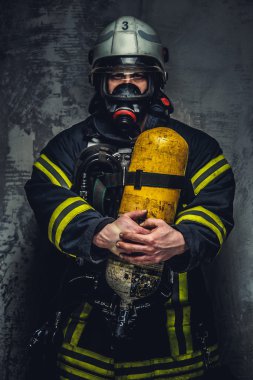 Kurtarma itfaiyeci adam