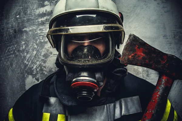 Спасатель пожарных — стоковое фото