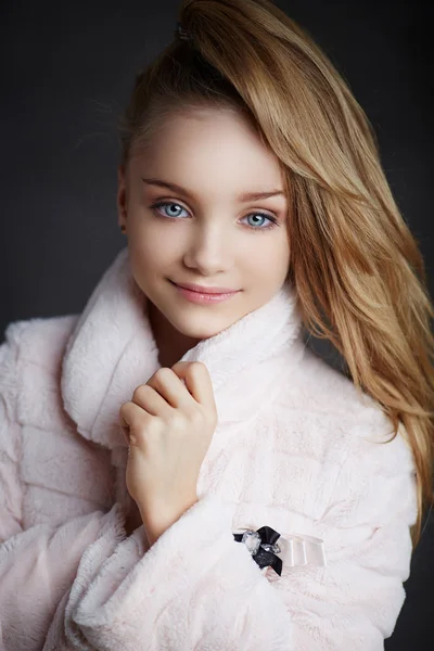 Portrait of cute blond girl. — Stock Photo, Image