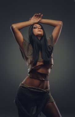  Esmer kadın portresi.