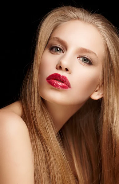 Portrait of young blond woman — Stock Photo, Image