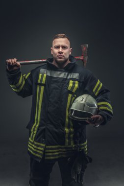 İtfaiyeci üniformalı resmini