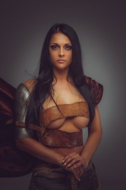 Roma'lı kadın portresi.