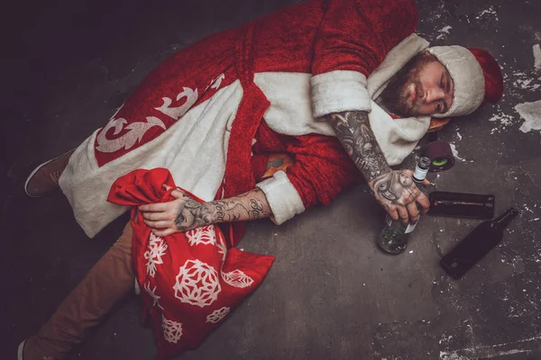 Homme dans les vêtements du Père Noël . — Photo