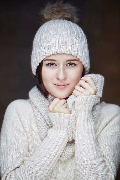 Female in warm pullover — Stock Photo, Image