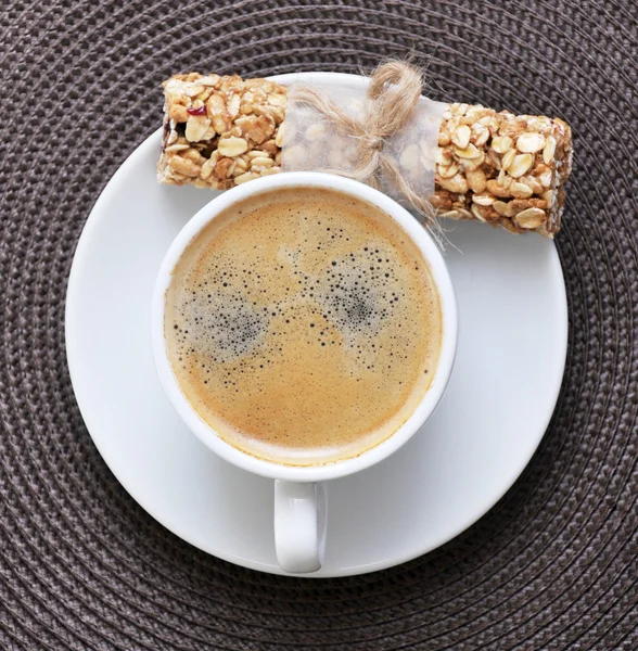 Coffee in White Cup and Granola Bar — Stock Photo, Image