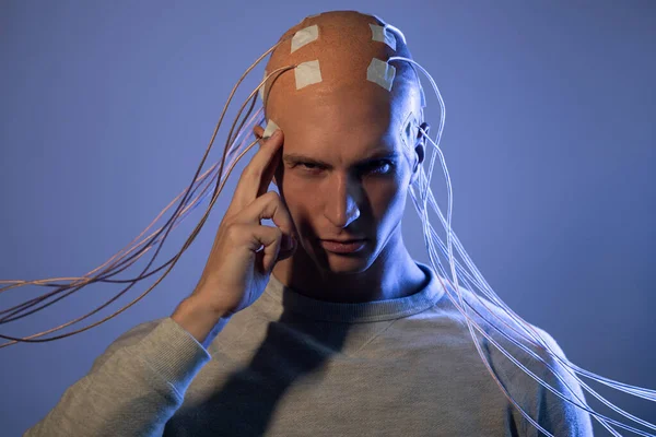 Neurointerface, cérebro - comunicação por computador. conceito de transhumanismo — Fotografia de Stock