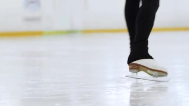 SAINT PETERSBURG, RUSIA, 23 DE ABRIL DE 2021: Patinaje artístico, patinaje sobre hielo. — Vídeos de Stock