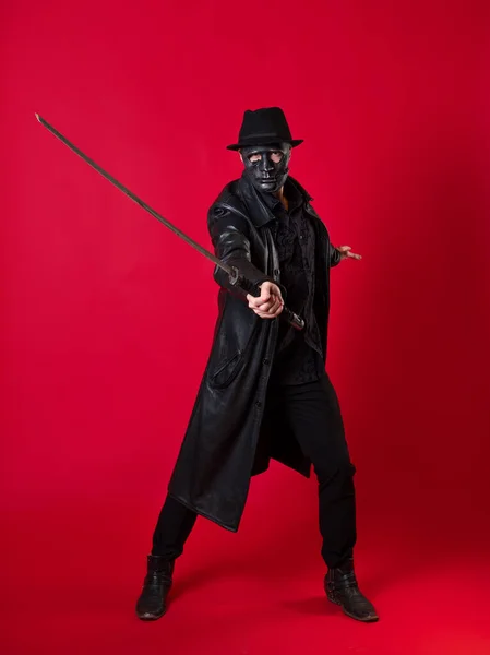 不思議な忍者の刺客だ。黒い服の男 — ストック写真