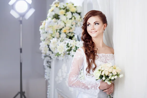 The bride in the photo Studio, wedding photography — Stock Photo, Image