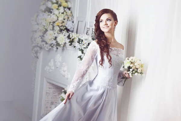 Portrait of beautiful bride. Wedding dress. Decoration — Stock Photo, Image