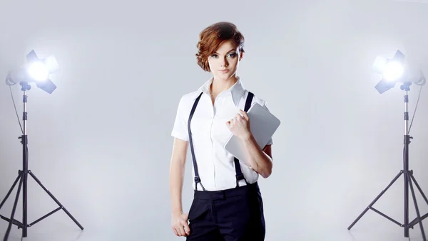 Successful business woman,  with laptop in hand — Stock Photo, Image