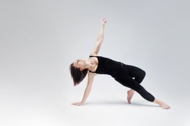 atletik kız Studio, sağda metin için yer poz