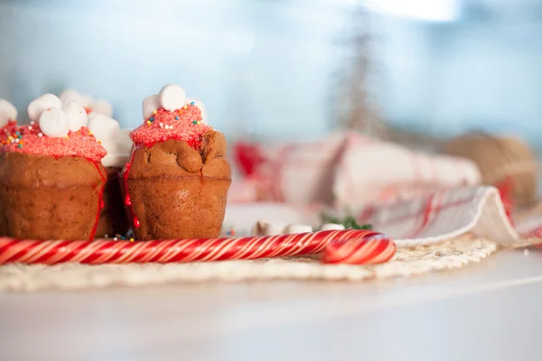 New Year celebration cupcakes, chocolate muffins on table — Stock Photo, Image