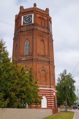 Yelets. Eski su kulesi. Yelets melodiler vardır.