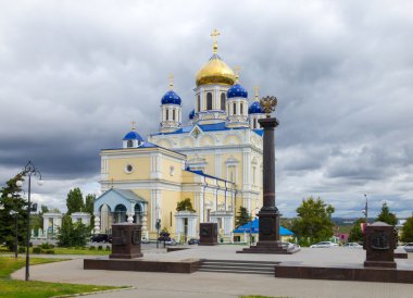 Kızıl Meydan, Yükseliş Katedrali ve Anıtı, 
