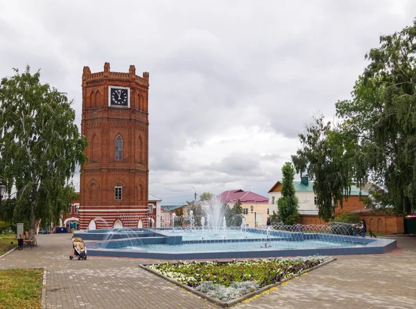 Yelets. Eski su kulesi. Yelets melodiler vardır.