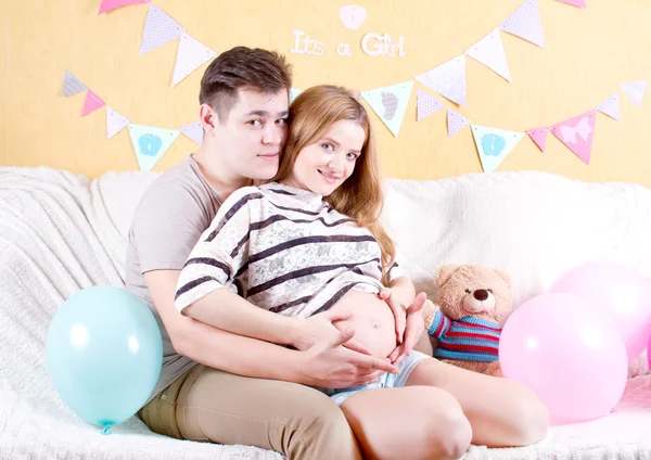 Casal esperando por um milagre — Fotografia de Stock