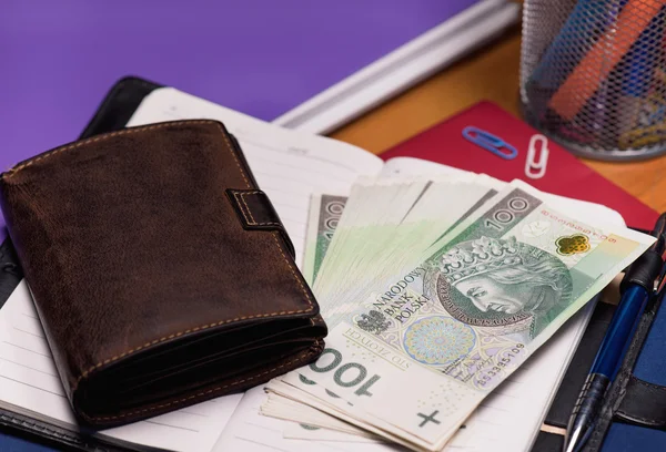Bloc de notas con dinero polaco —  Fotos de Stock