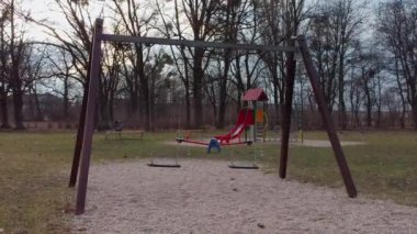 Boş çocuk parkı