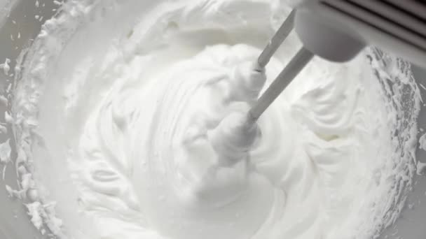 Whipped cream and mixer — Stock Video