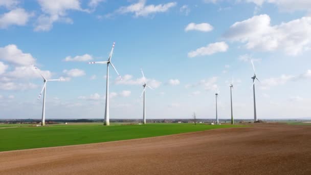 Turbines éoliennes vue aérienne — Video