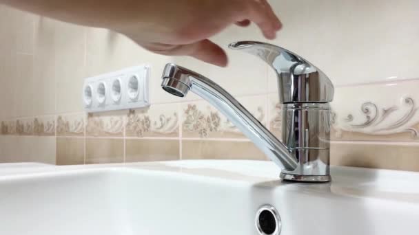 Bathroom faucet — Stock Video