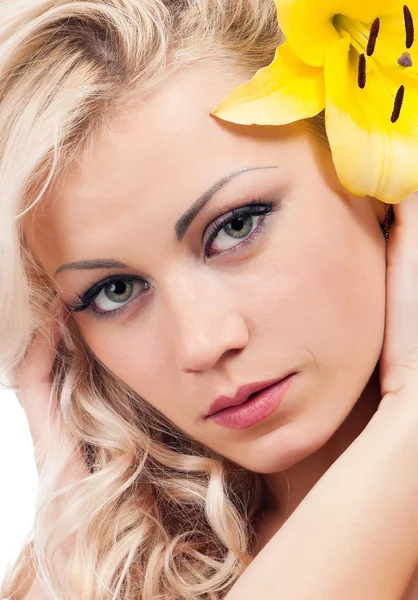 Ragazza con fiore — Foto Stock