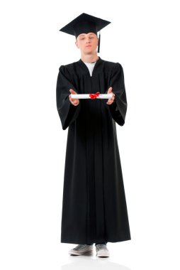 Manto diploması ile mezun adam öğrenci