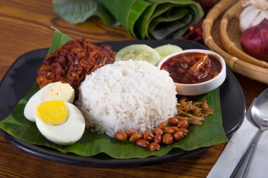 Nasi lemak, geleneksel malay köri pirinç yapıştırın