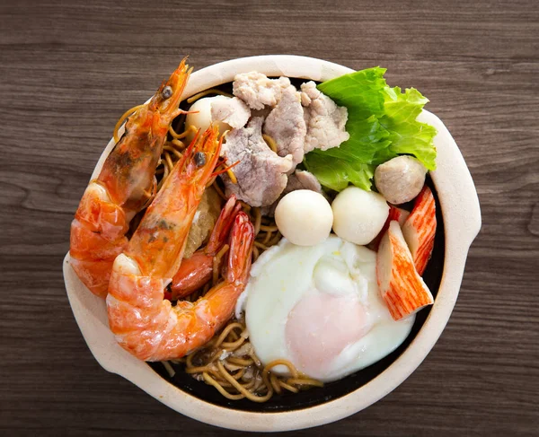 Clay Pot Yee Mee Seafood Noodle Soup Flavorful Cooked Ingredients — Stock Photo, Image
