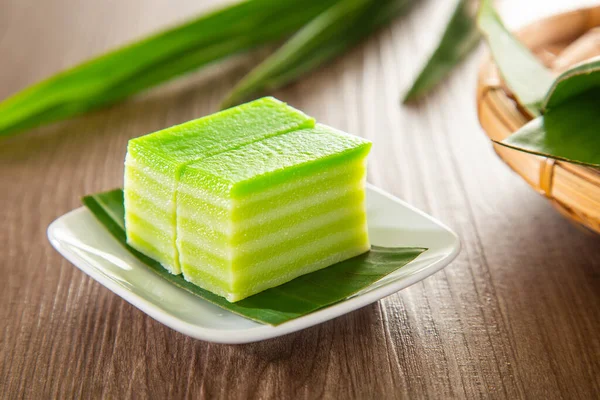 Kuih Lapis Desierto Dulce Nyonya Malayo Tradicional — Foto de Stock