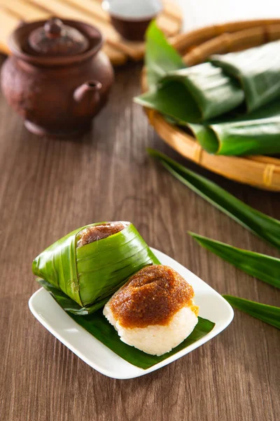 Kuih Pulut Inti Traditional Malaysian Nyonya Sweet Dessert Made Steamed — Stock Photo, Image